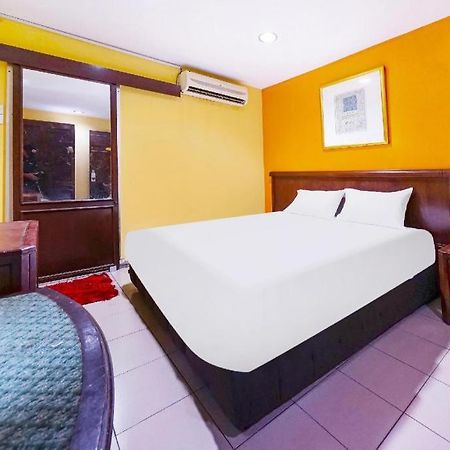 Oyo 90486 New Station Hotel Klang Exterior foto